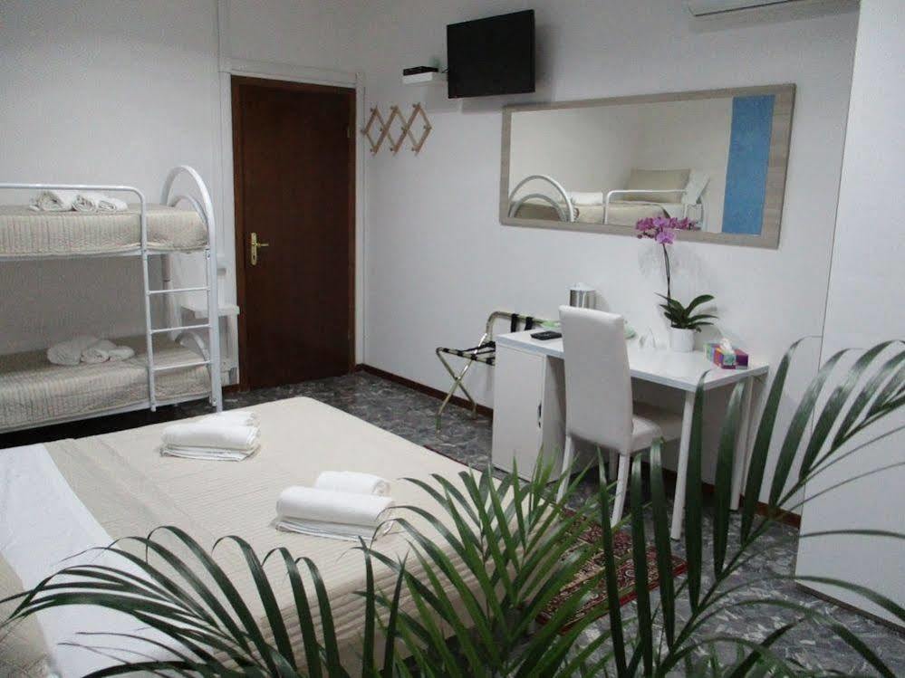 Maxim Rooms Róma Kültér fotó