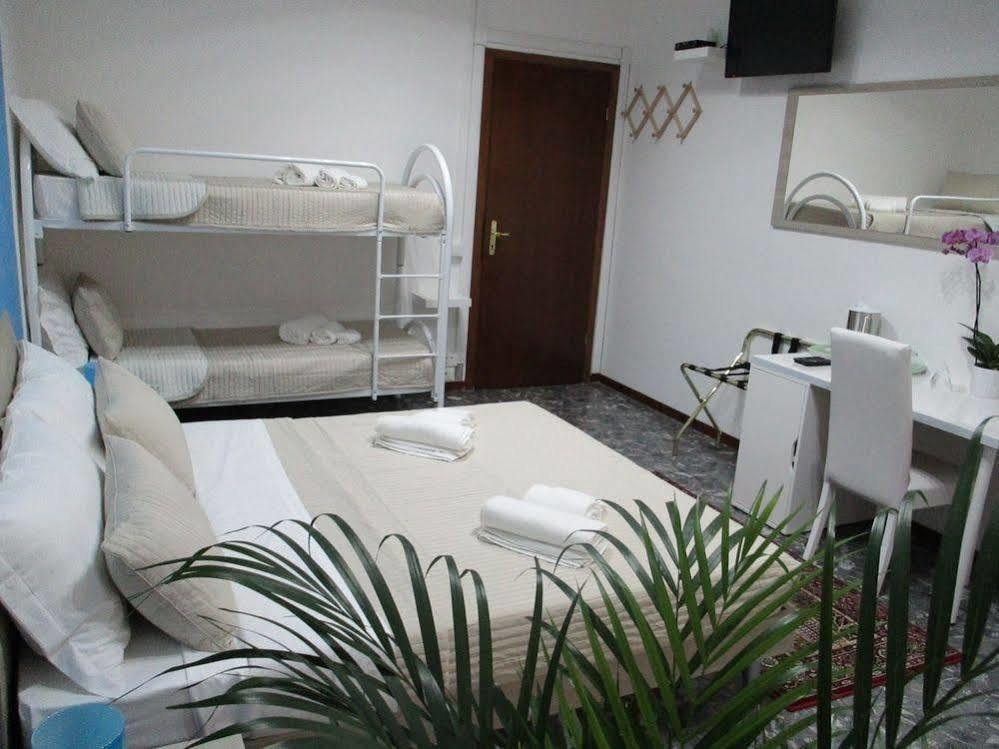 Maxim Rooms Róma Kültér fotó
